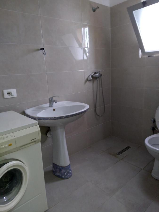 Bajovah Apartments & Restaurant Тирана Екстериор снимка
