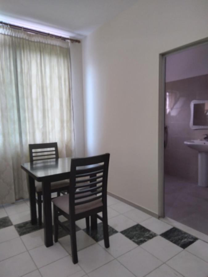 Bajovah Apartments & Restaurant Тирана Екстериор снимка