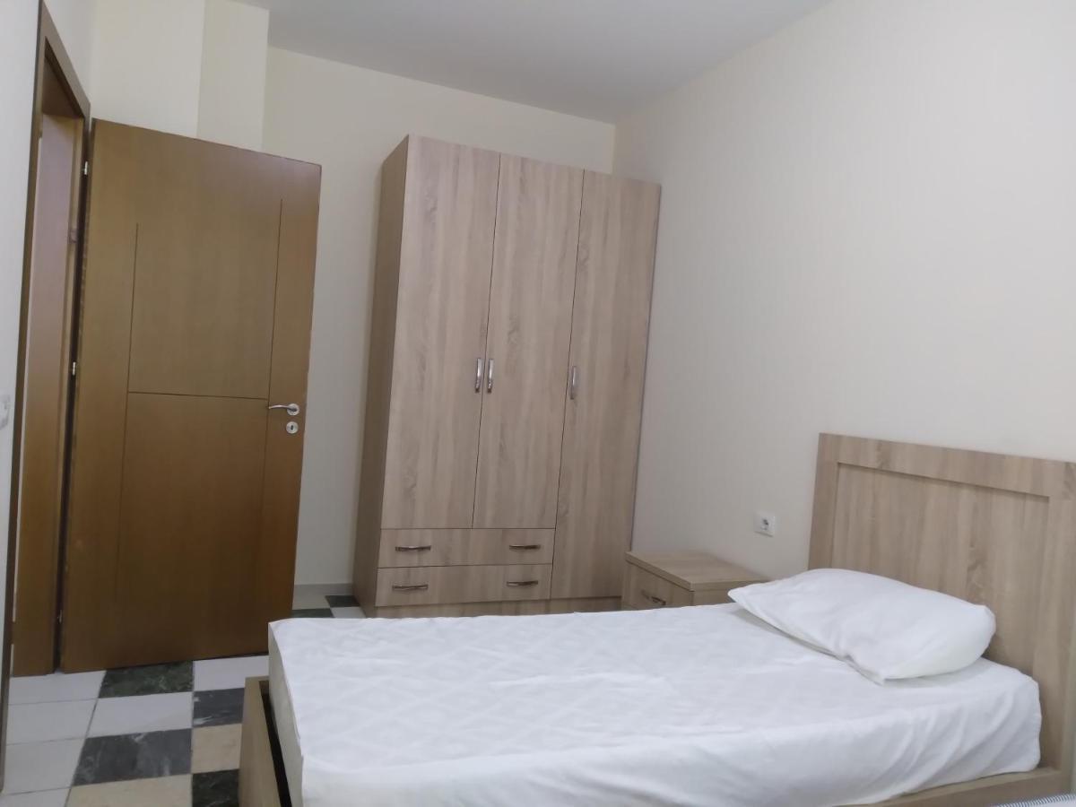 Bajovah Apartments & Restaurant Тирана Екстериор снимка