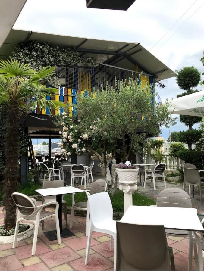 Bajovah Apartments & Restaurant Тирана Екстериор снимка