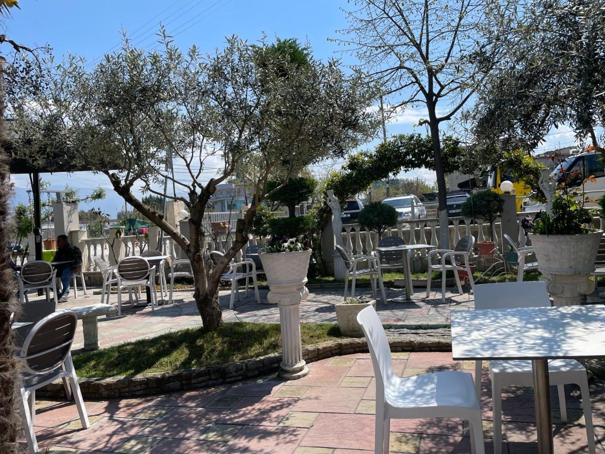 Bajovah Apartments & Restaurant Тирана Екстериор снимка