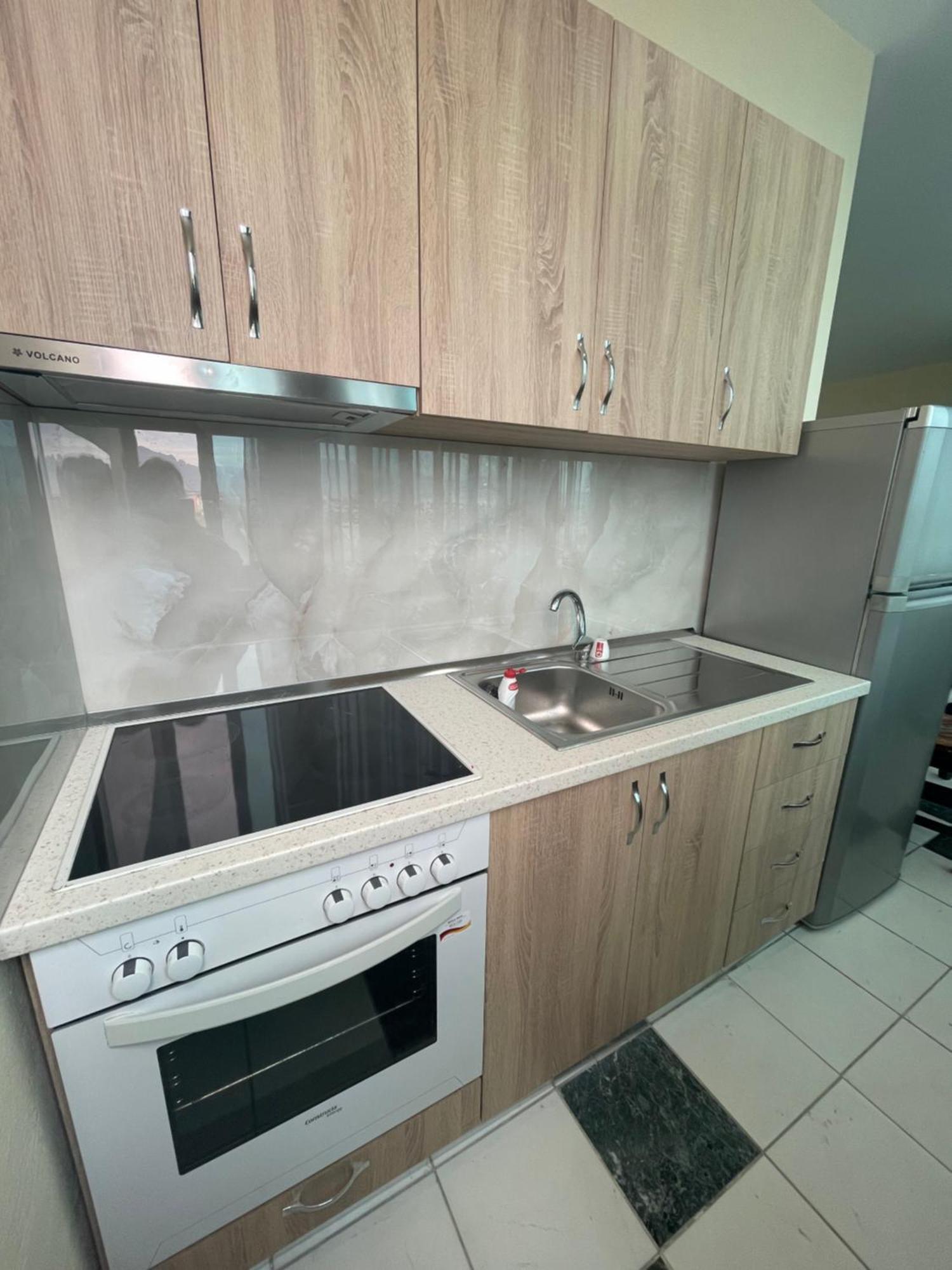 Bajovah Apartments & Restaurant Тирана Екстериор снимка
