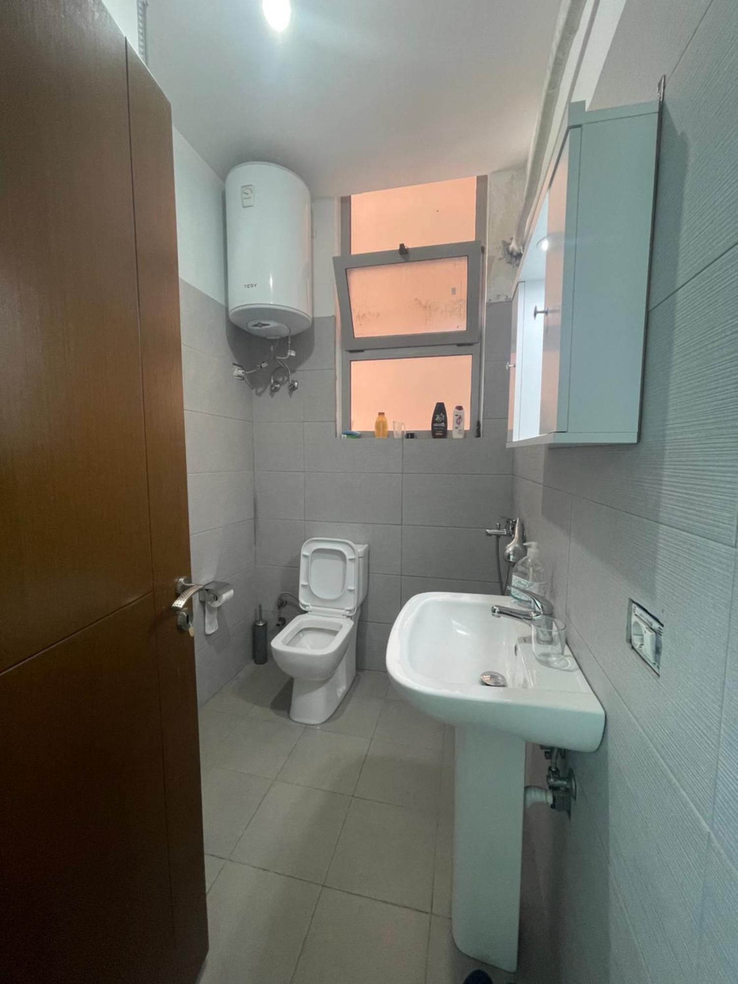 Bajovah Apartments & Restaurant Тирана Екстериор снимка