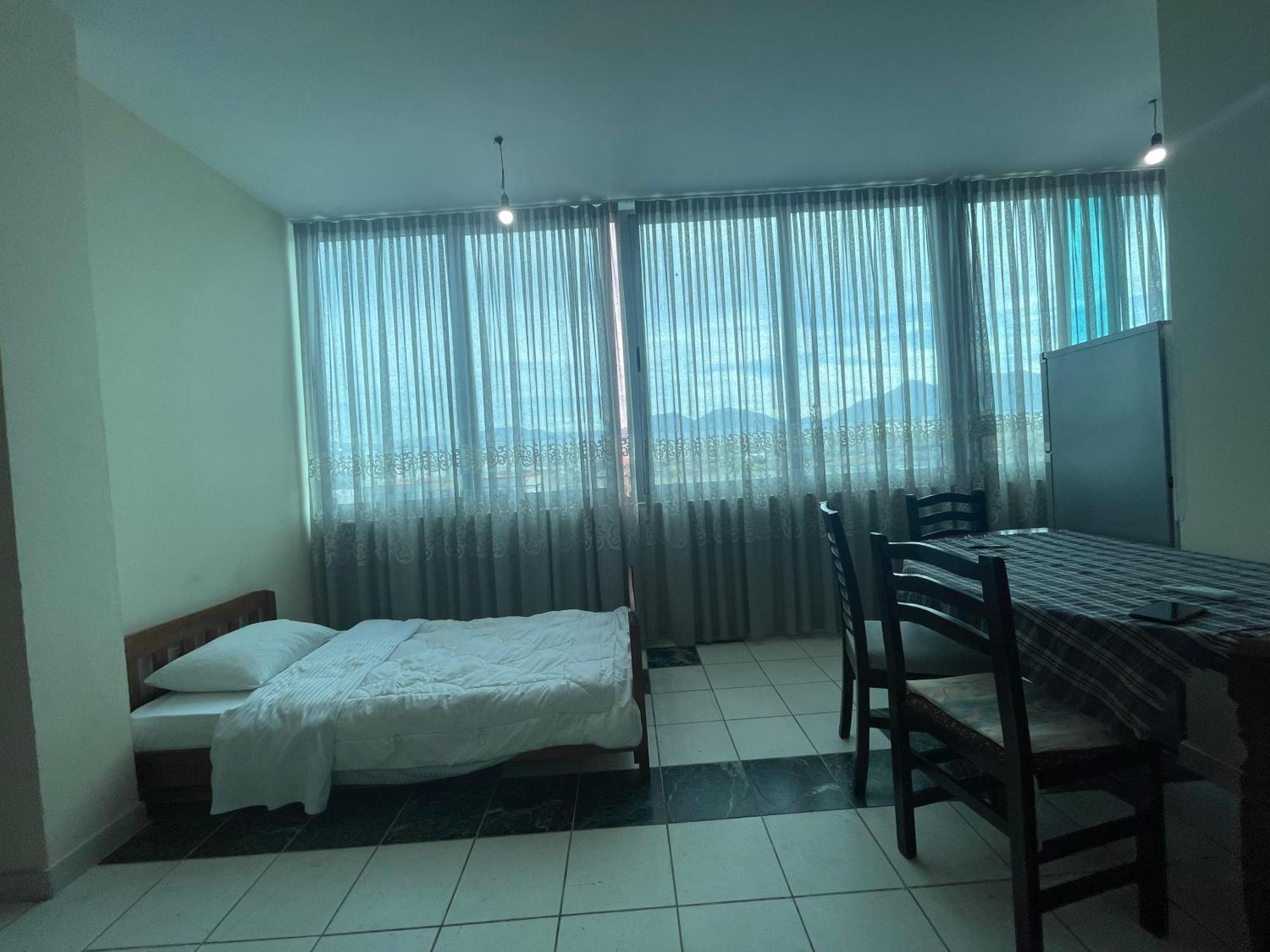 Bajovah Apartments & Restaurant Тирана Екстериор снимка