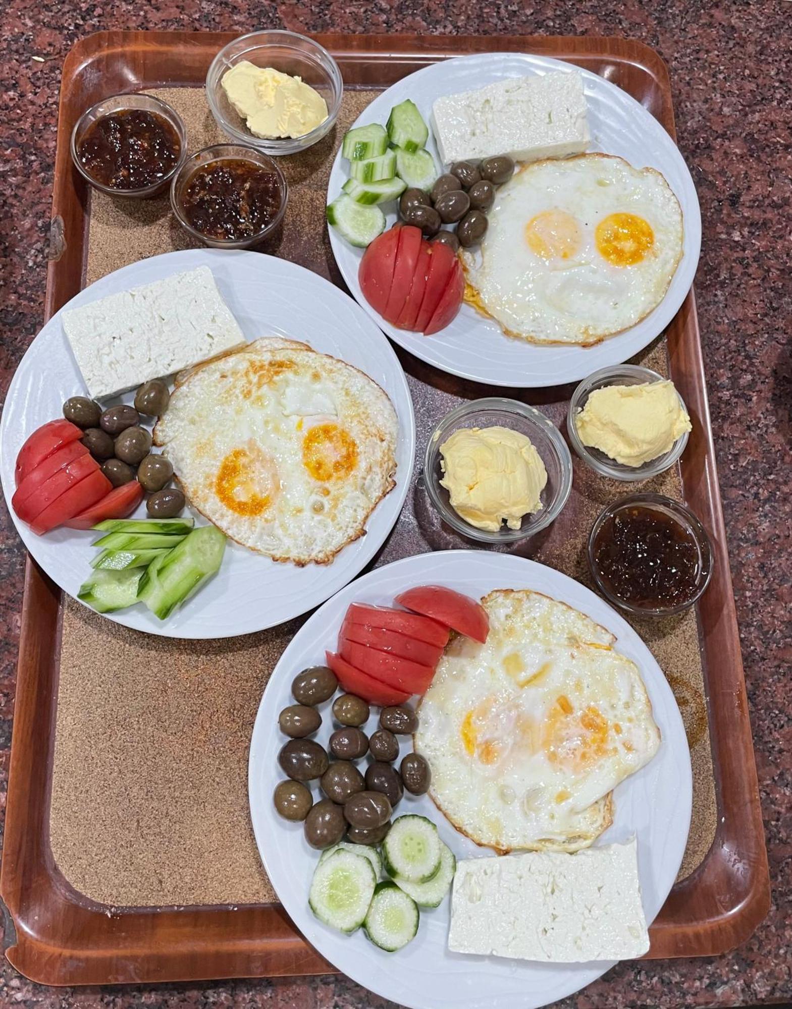 Bajovah Apartments & Restaurant Тирана Екстериор снимка
