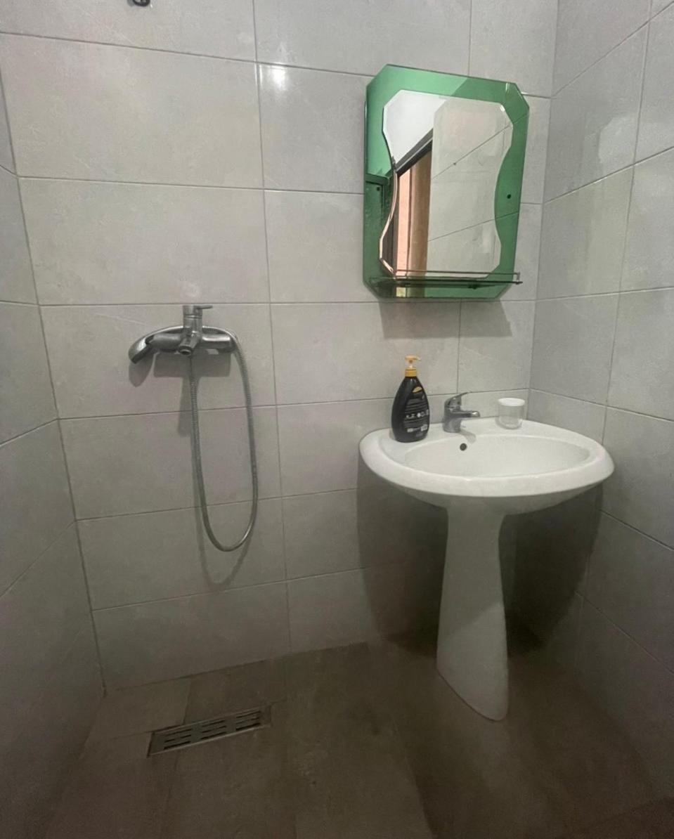 Bajovah Apartments & Restaurant Тирана Екстериор снимка