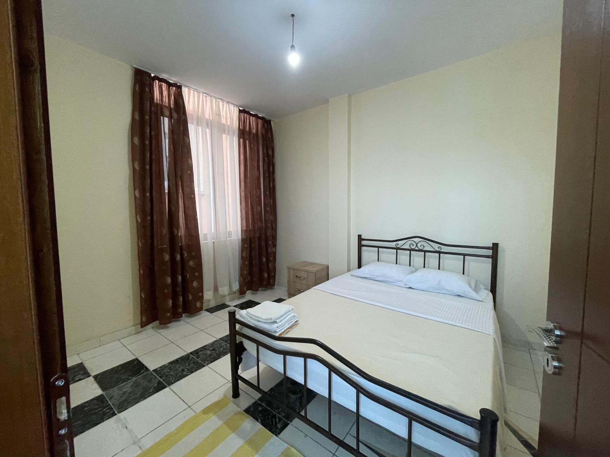 Bajovah Apartments & Restaurant Тирана Екстериор снимка